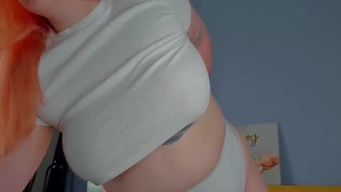 Nicole online show from 09/19/25, 08:16