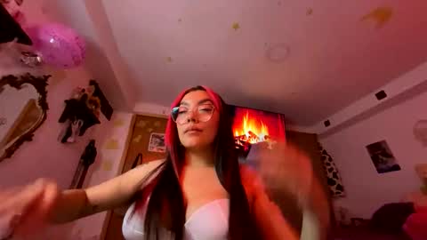 Nicole online show from 04/10/26, 04:39