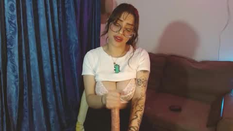 Nicole White online show from 12/01/24, 11:36