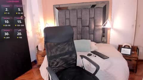 N A T A L I A online show from 09/22/25, 08:00