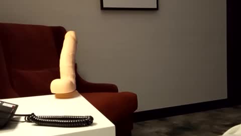 nicoleandbrian online show from 11/25/25, 10:54