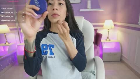 Snapshot of nicolecrawft chatting on 10/06/25, 07:33 Nicole Crawft online show from 10/06/25, 07:33