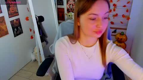 Nicole online show from 11/24/25, 10:53