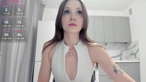 nicoledolla online show from 10/12/25, 10:09