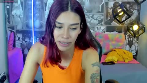 N i c o l e  online show from 12/31/24, 01:19