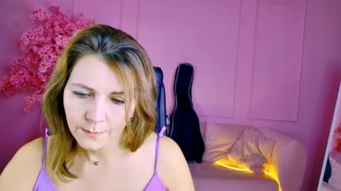 nicolehits online show from 11/04/25, 09:19