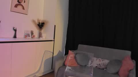 nicoleirisxxx online show from 09/26/25, 05:00