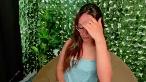 nicoleirisxxx online show from 05/12/26, 05:59