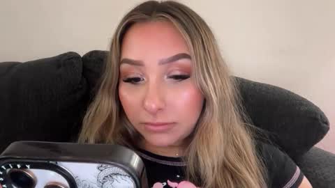 nicolelovesyou444 online show from 10/28/25, 01:53