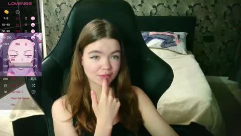 NicoleMeew online show from 11/10/25, 01:54