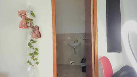 NICOLE online show from 11/19/25, 12:49