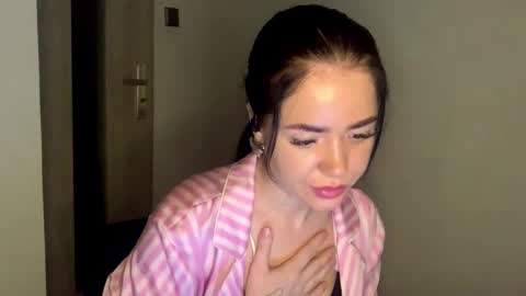 Nicole online show from 03/17/26, 09:40