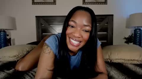 Nicole online show from 03/28/26, 09:25