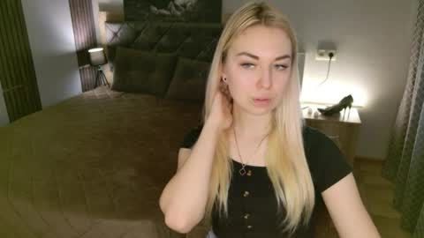 Snapshot of nicolestunning chatting on 05/15/26, 05:36 NicoleStunning online show from 05/15/26, 05:36