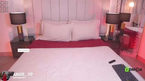 nicoleth18 online show from 03/24/26, 11:37