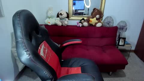 Nicolettcolin  online show from 12/09/24, 11:24