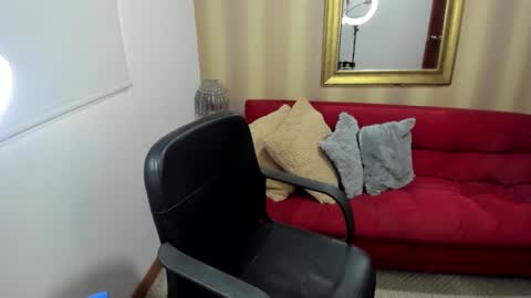 Nicolettcolin  online show from 01/05/26, 05:27