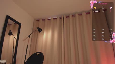 Snapshot of nicolette_tay chatting on 03/01/25, 07:04 Nicol online show from 03/01/25, 07:04