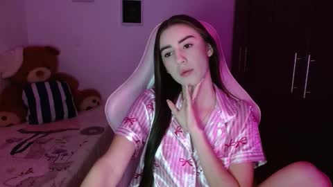 nicoll_28 online show from 02/08/26, 03:43