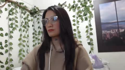 NICOLL online show from 04/21/26, 12:22