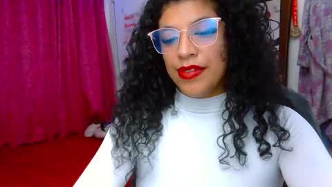 Snapshot of nicoll_williams420 chatting on 12/03/25, 02:08 Nicoll Williams online show from 12/03/25, 02:08