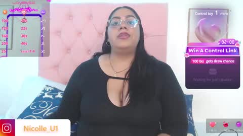 Snapshot of nicolle1u chatting on 01/08/25, 04:23 Nicolle u online show from 01/08/25, 04:23