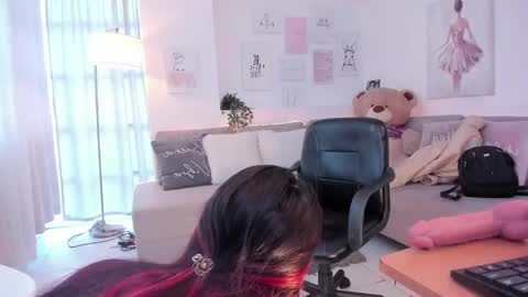 Snapshot of nicolle_foxy chatting on 02/25/25, 07:58 Nicolle online show from 02/25/25, 07:58
