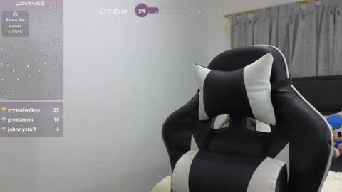 Nicolle online show from 12/18/24, 02:10