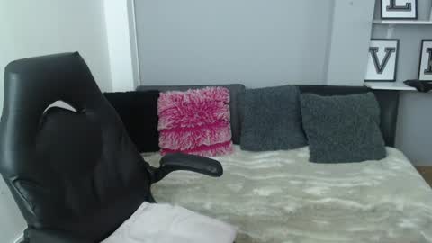 Snapshot of nicolle_silva chatting on 07/03/26, 11:27 Nicolle online show from 07/03/26, 11:27