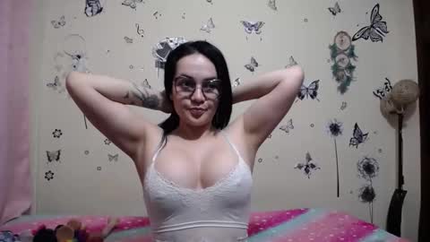 nicolle_sky online show from 03/05/26, 08:32