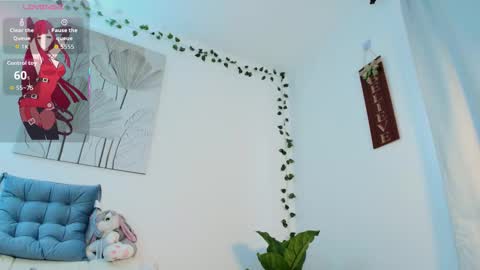 Nicolle online show from 09/22/25, 01:02