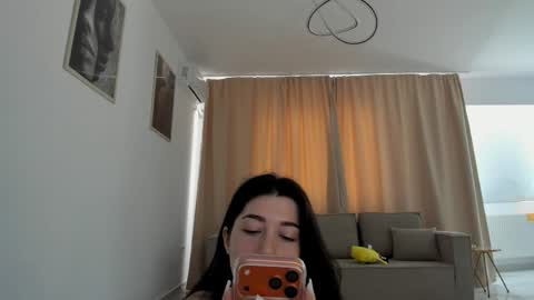 Nicolle online show from 06/04/26, 07:03