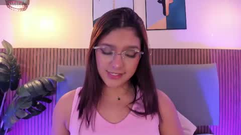 NICOLLE EVANS online show from 07/06/26, 12:13