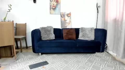 Nicolle Lima online show from 06/07/26, 09:40