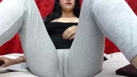 NICOLLE online show from 11/04/25, 09:36