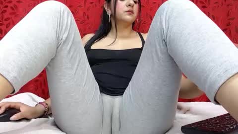 NICOLLE online show from 05/19/26, 10:27