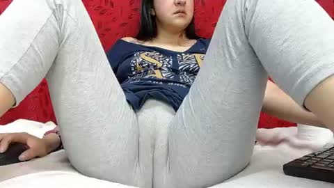 Snapshot of nicolleowens chatting on 07/14/26, 11:54 NICOLLE online show from 07/14/26, 11:54