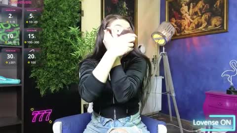 Nicolle online show from 02/04/26, 09:37