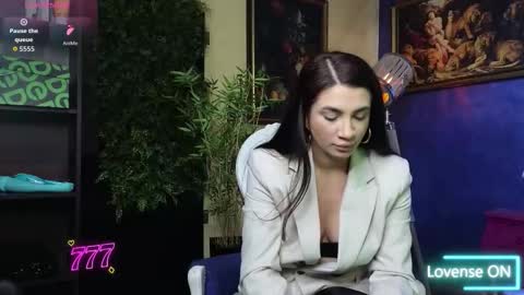 Nicolle online show from 02/06/26, 10:40