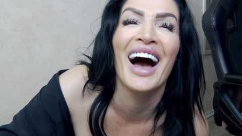 Nicolle online show from 01/29/25, 11:25