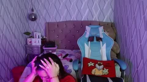 Nicolle Miley online show from 03/03/25, 03:19