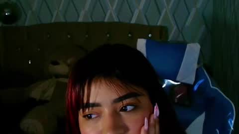 Nicolle Miley online show from 03/01/26, 04:25