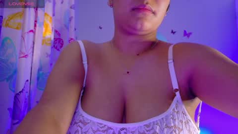 Snapshot of nicolletaylorq chatting on 04/23/26, 01:02 Nicolle Miley online show from 04/23/26, 01:02