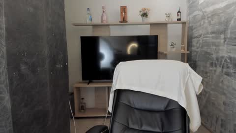 Snapshot of nicolross_ chatting on 01/24/25, 04:28 NicolRoss online show from 01/24/25, 04:28