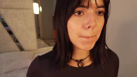 Snapshot of nicolross_ chatting on 11/16/25, 04:56 NicolRoss online show from 11/16/25, 04:56