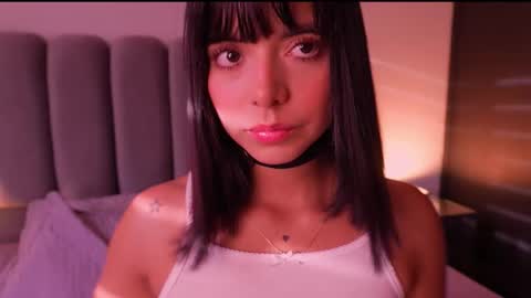 Snapshot of nicolross_ chatting on 12/13/25, 09:42 NicolRoss online show from 12/13/25, 09:42