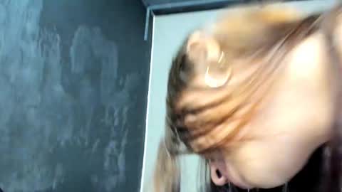 Nicol online show from 12/01/25, 10:04