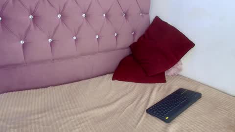 Snapshot of nicoo_2036 chatting on 09/13/25, 01:38 nicoo_2036 online show from 09/13/25, 01:38