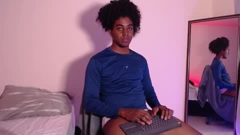 Nico y Mark online show from 11/24/25, 05:18