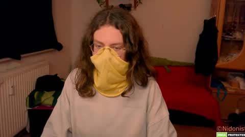 Snapshot of nidonist chatting on 01/09/25, 08:11 nidonist online show from 01/09/25, 08:11